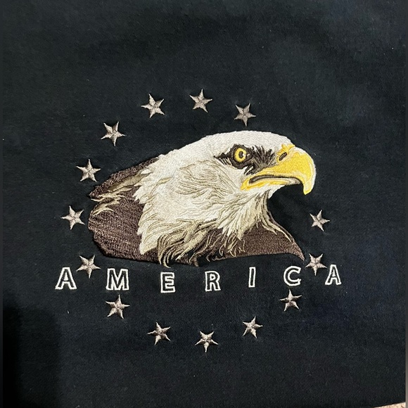 Croft & Barrow Embroidered Eagle Vintage Faded Sweater Size Large - Picture 5 of 5